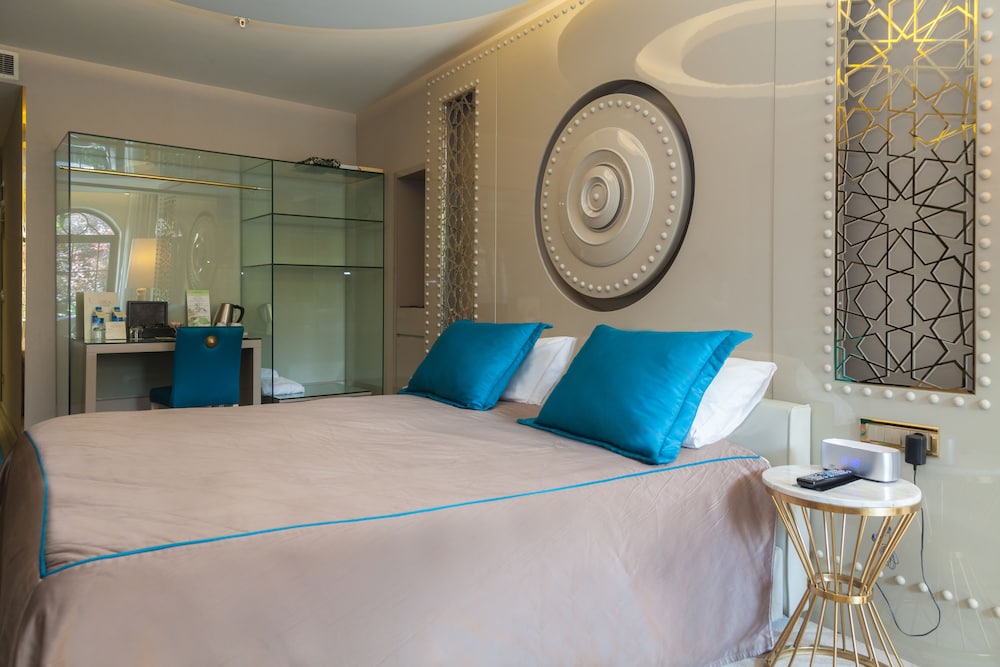Deluxe Double Room, City View photo 3
