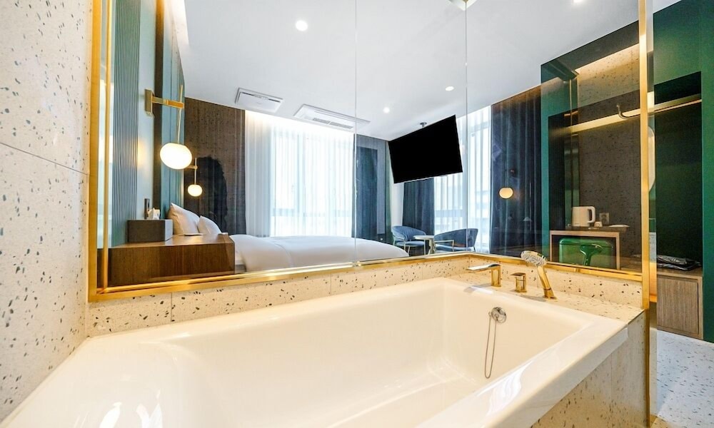 Royal Suite - Photo 5