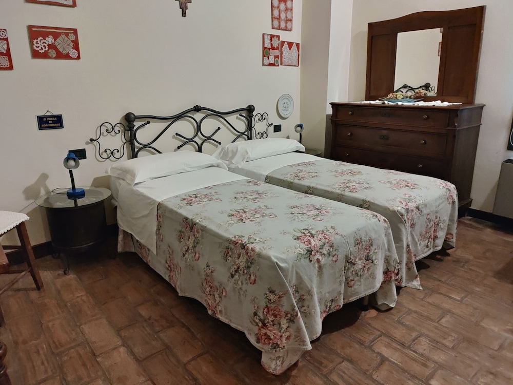 Deluxe Twin Room photo 1