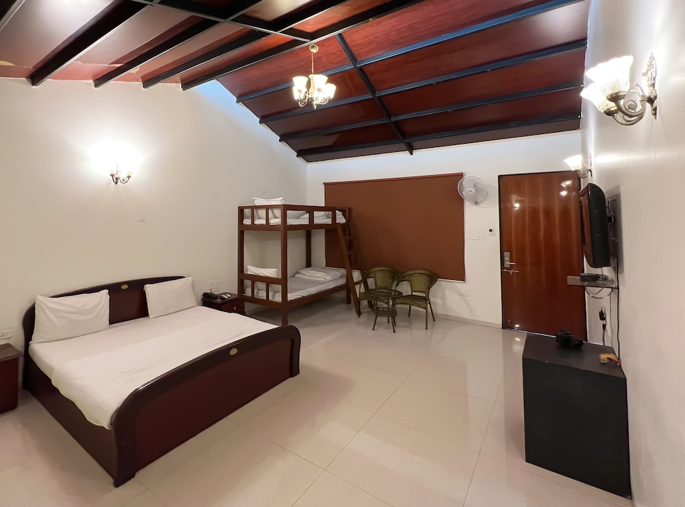 Grand Family room - Photo 2