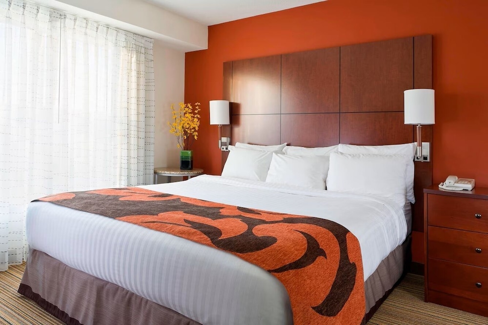 Studio Suite, 1 King Bed, Accessible Bathtub photo 1