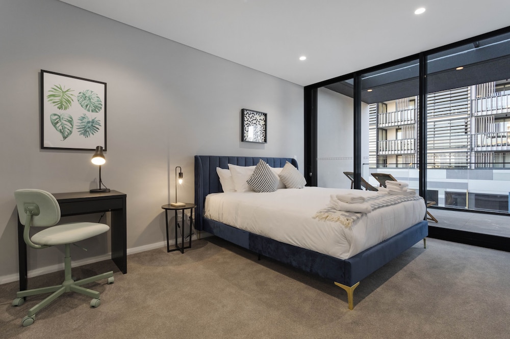 Classic Apartment, 1 King Bed photo 2