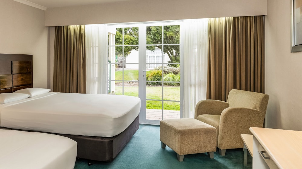Standard Room, 2 Double Beds (Huka)