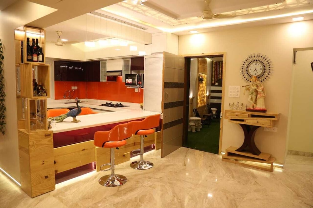 Luxury Apartment photo 3