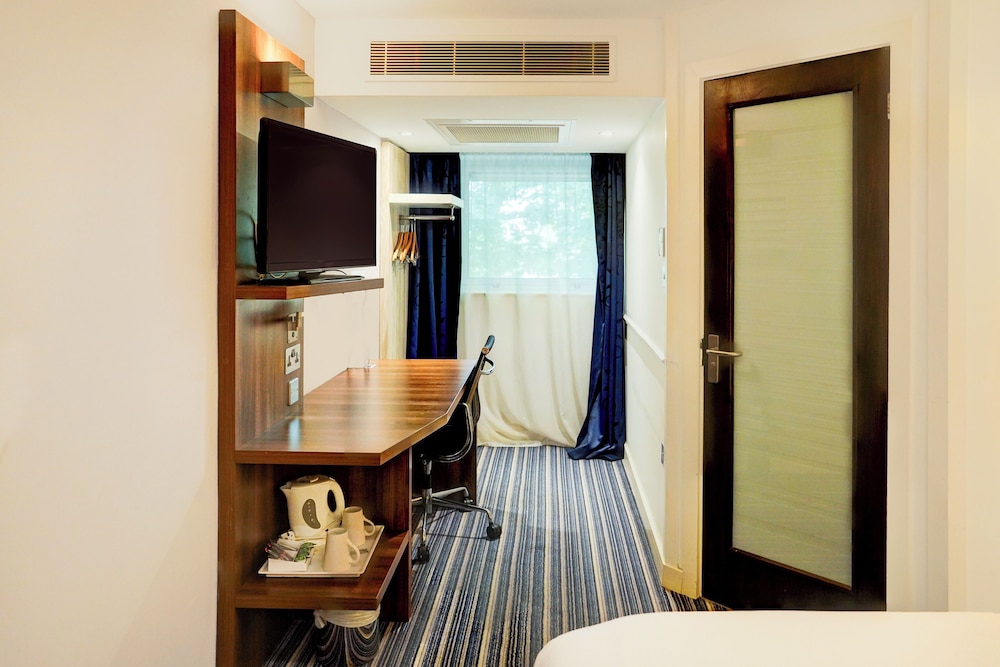 Standard Double Room - Photo 4