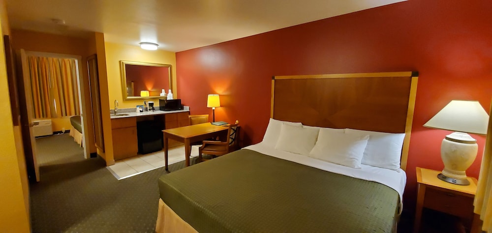 Executive Suite (No Pets) photo 3