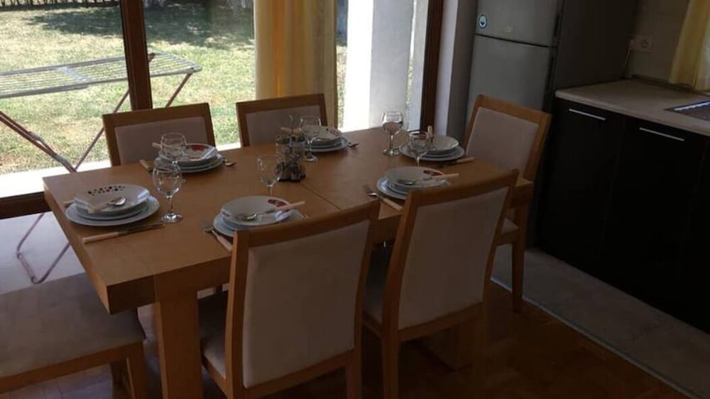 Villa photo 2