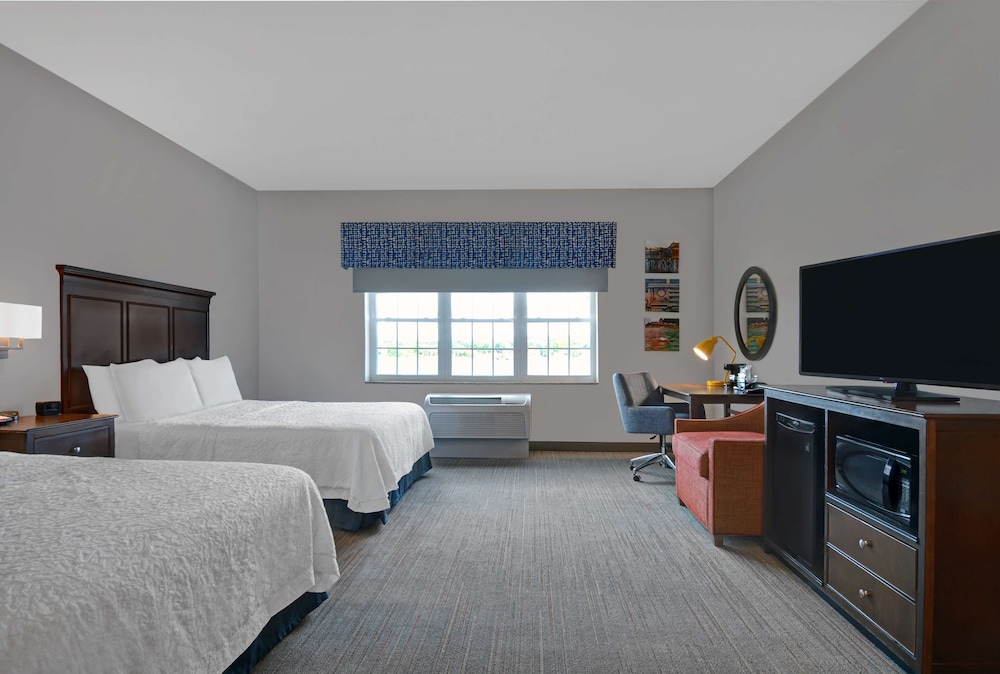 Room, 2 Queen Beds, Accessible, River View - Photo 1
