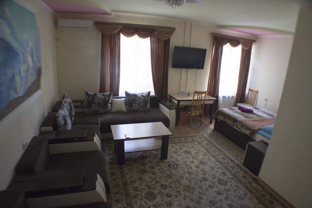 Apartment photo 2