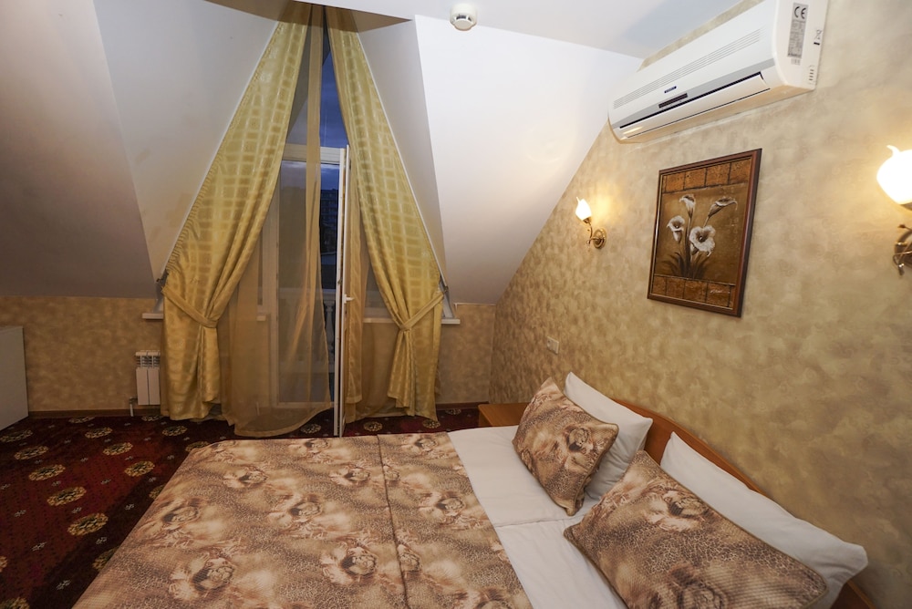 Standard Double Room, Balcony photo 2