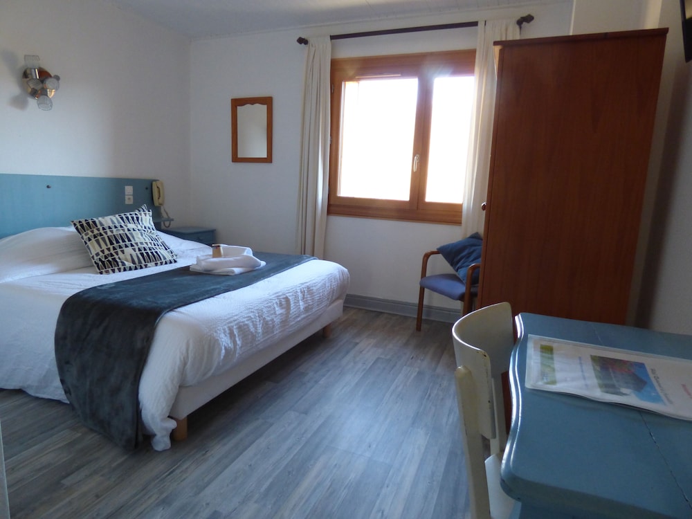 Economy Double Room photo 2