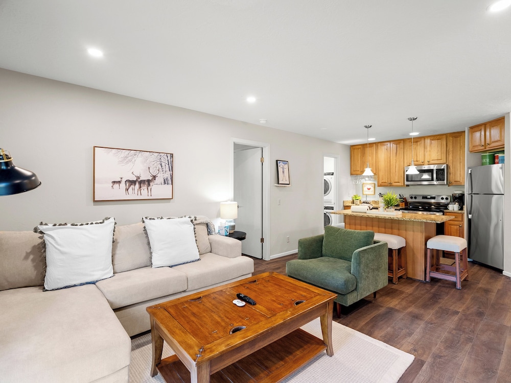 Condo photo 1