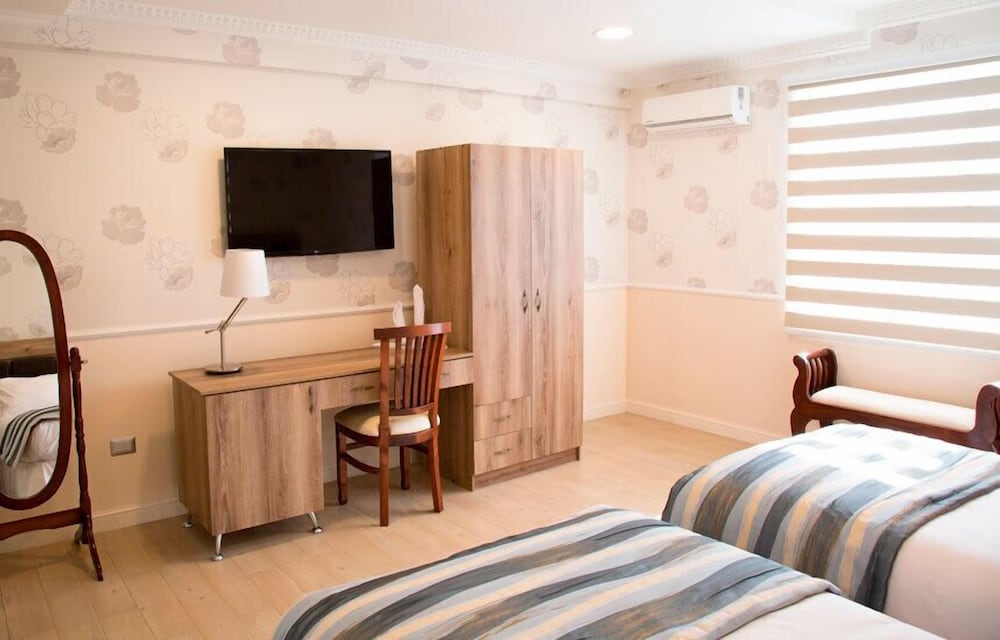 Superior Double Room, 2 Twin Beds, Private Bathroom photo 3