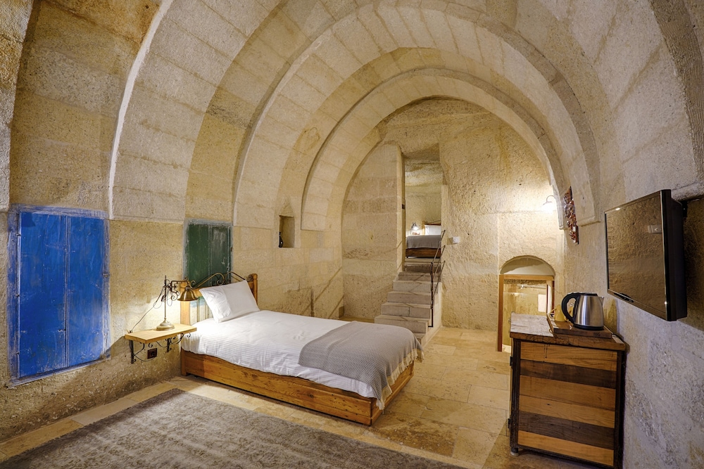 Suite, Courtyard View photo 1