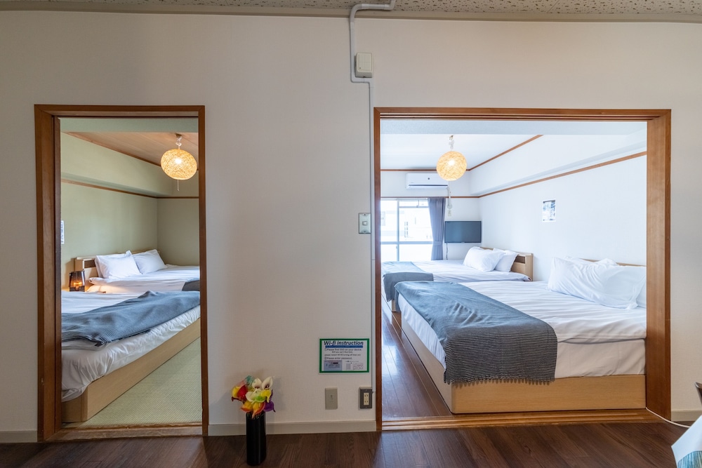 Room302