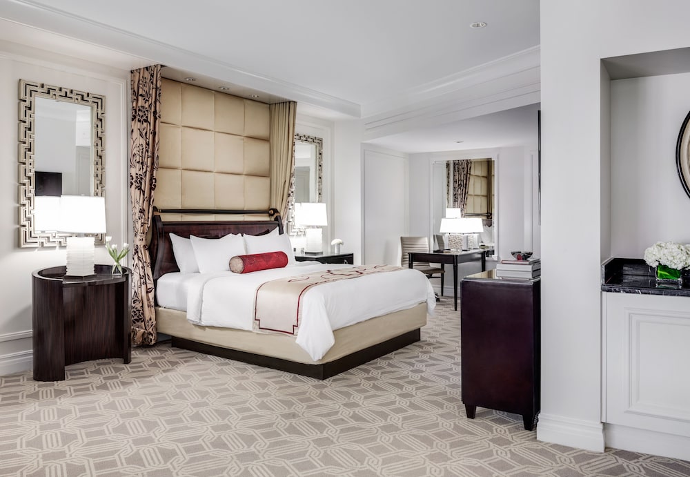 Prestige Club Lounge Premium King Suite - Photo 4