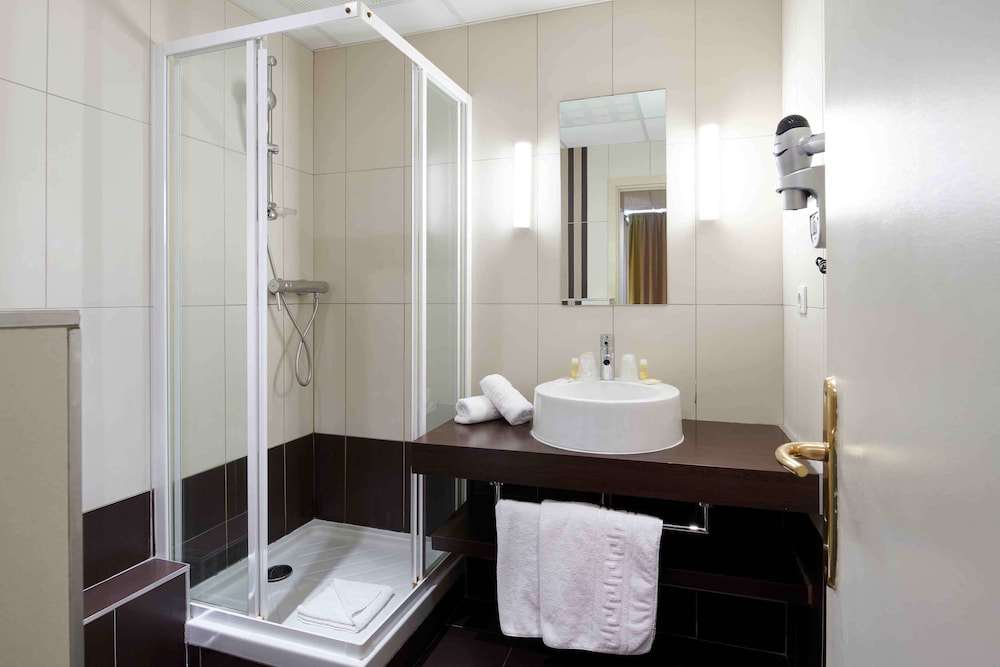 Deluxe Quadruple Room, Sea View - Photo 4
