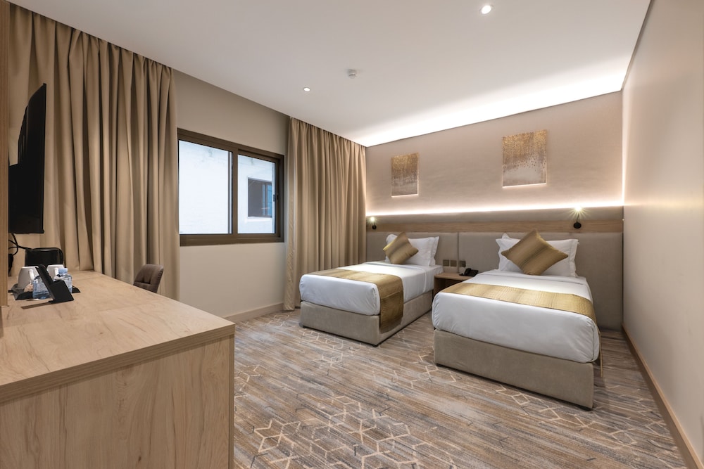 Basic Twin Room, 2 Twin Beds photo 1