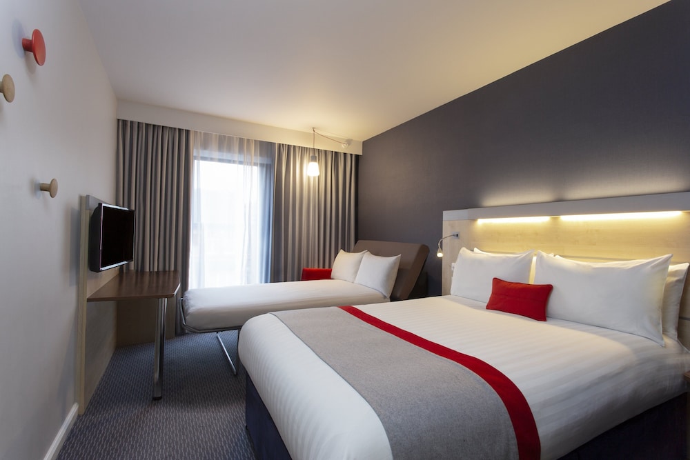 Standard Room, 1 Double Bed (Free Hot Breakfast) - Photo 1
