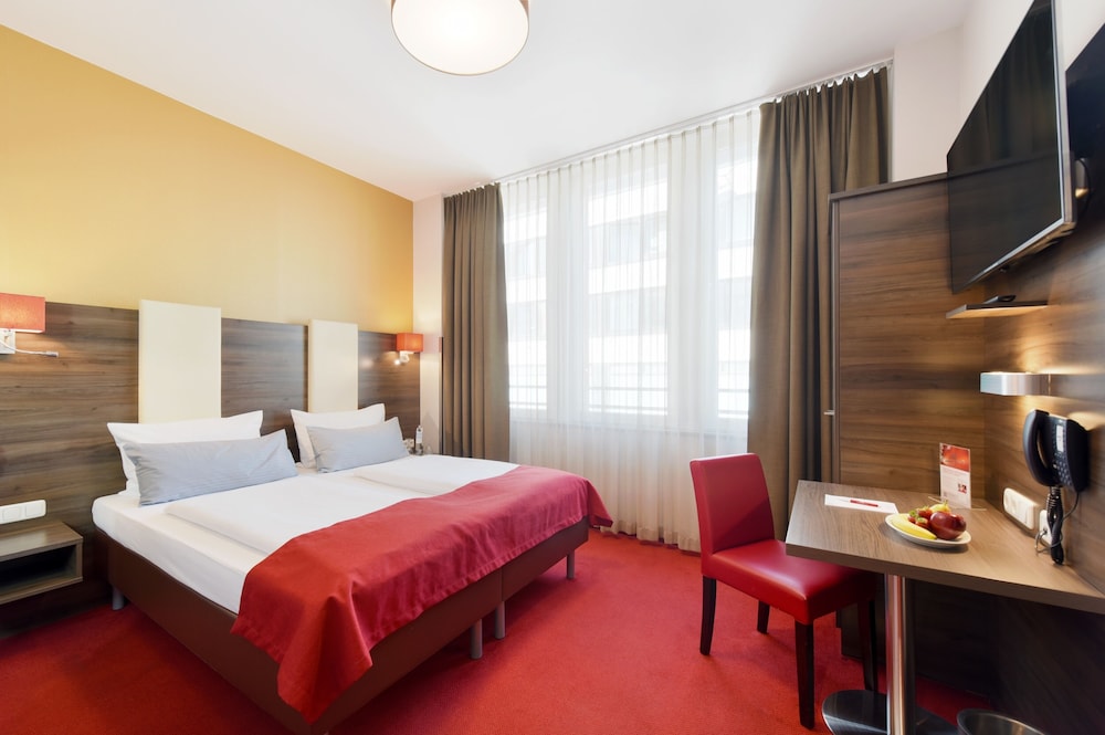 Double Room - Photo 3