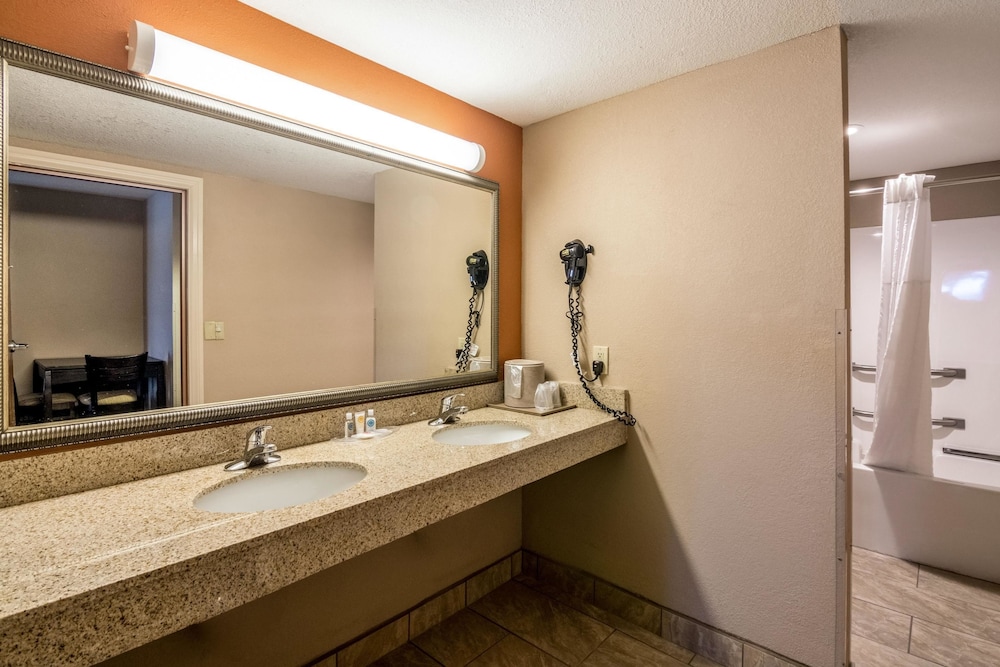 Suite, Non Smoking - Photo 3