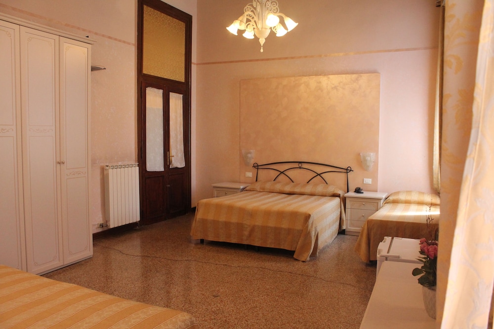 Family Suite, Balcony, Canal View (Grand Canal) photo 3