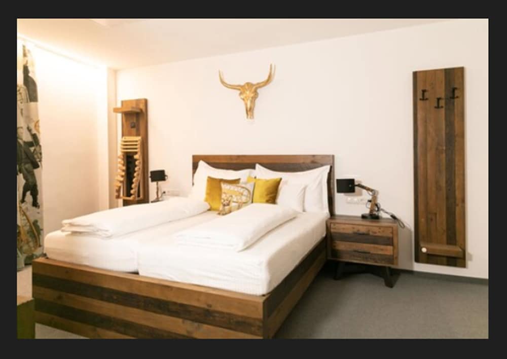Design Suite, 1 Bedroom, Non Smoking, Mountainside photo 3