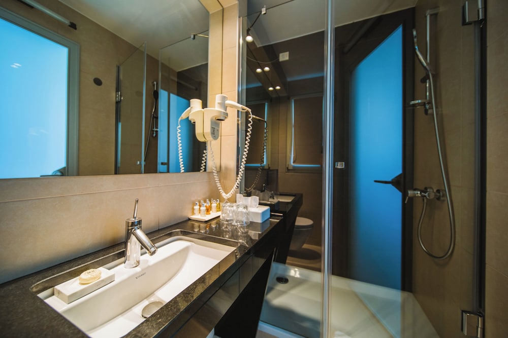 Superior Double or Twin Room photo 2