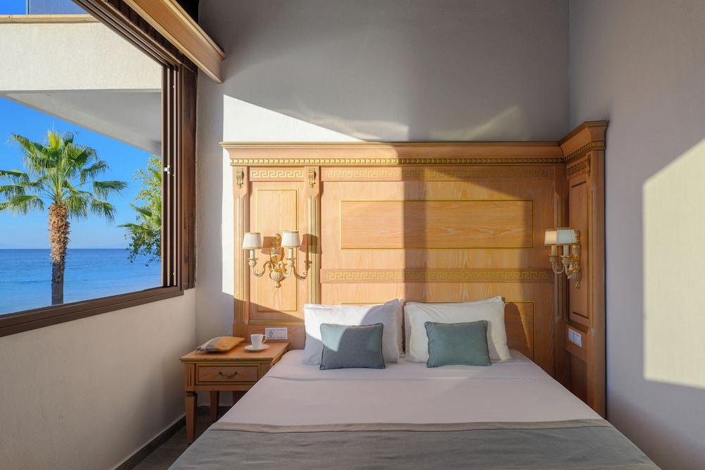 Family Suite, Pool View