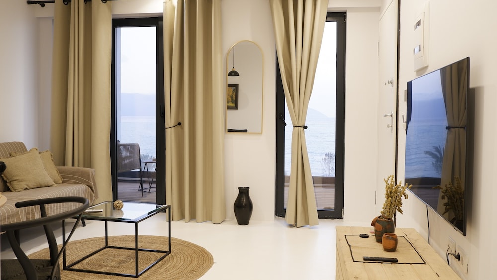 Luxury Apartment, Balcony