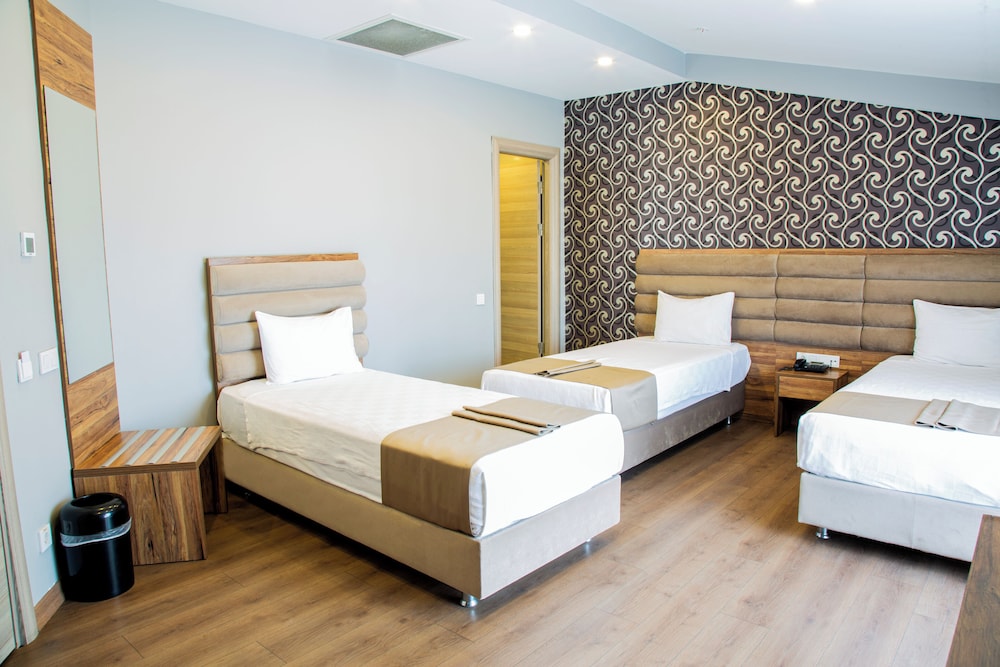 Standard Triple Room photo 1