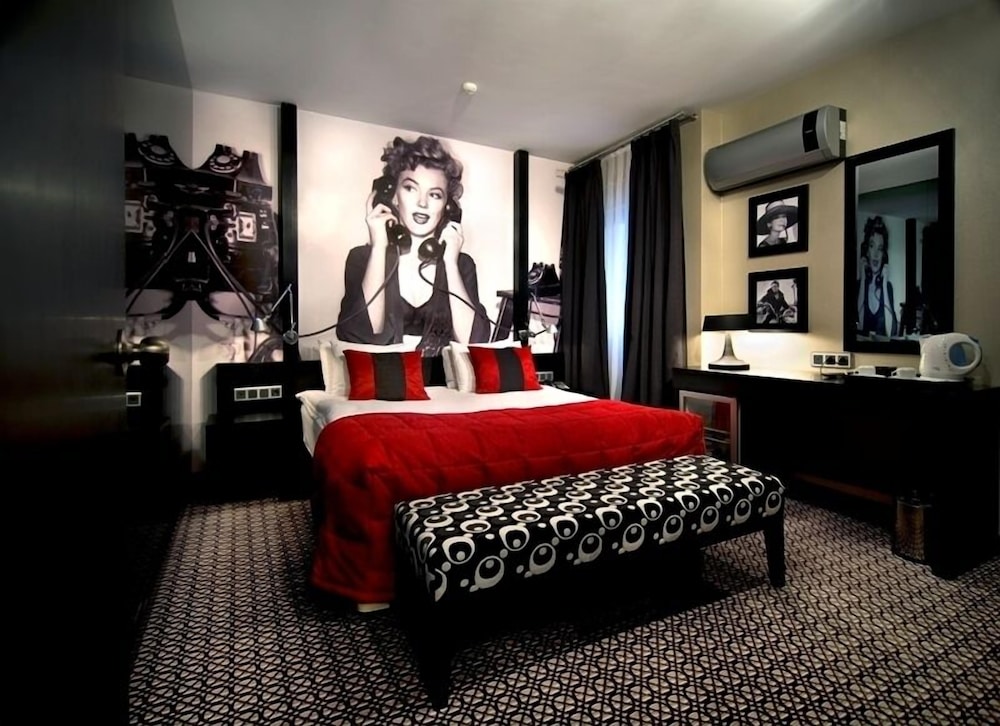 Standard Double or Twin Room - Photo 7
