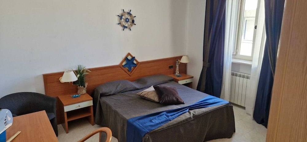 Classic Double or Twin Room photo 1