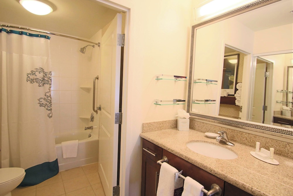 1 Bedroom Suite, 2 Queen Beds - Photo 4