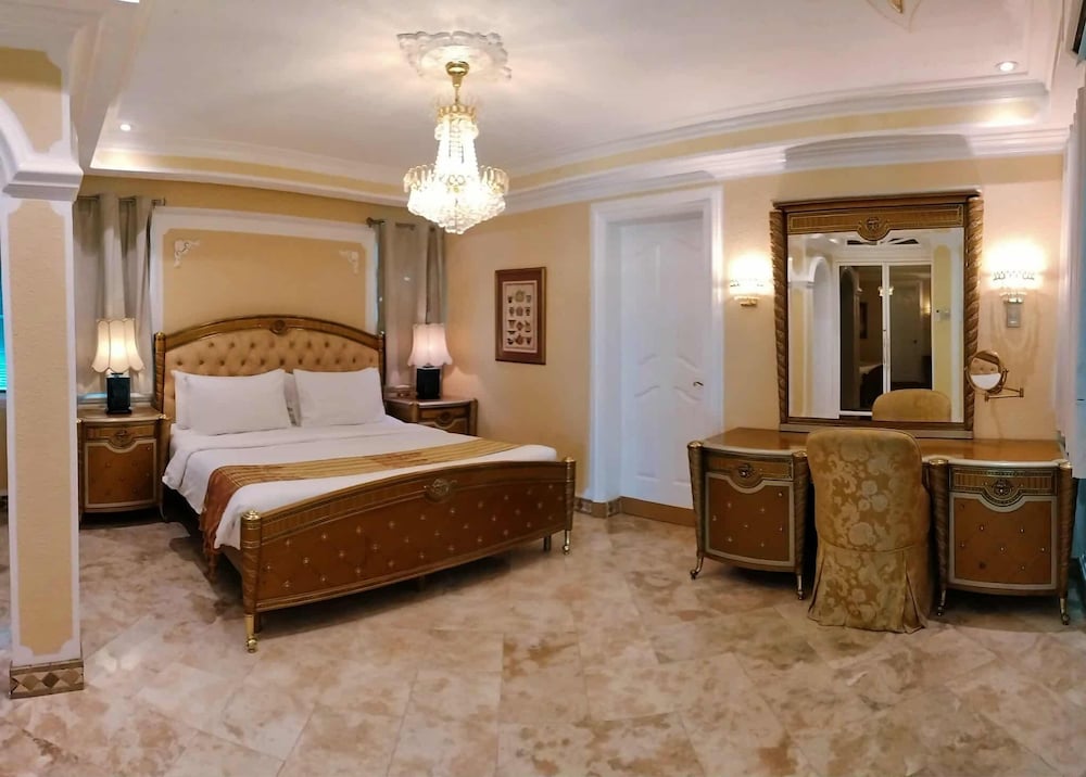Royal Suite, 3 Bedrooms photo 3
