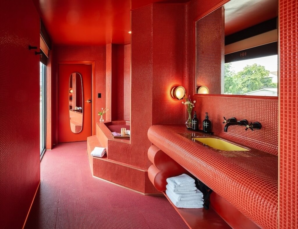 Room, 1 King Bed, Bathtub