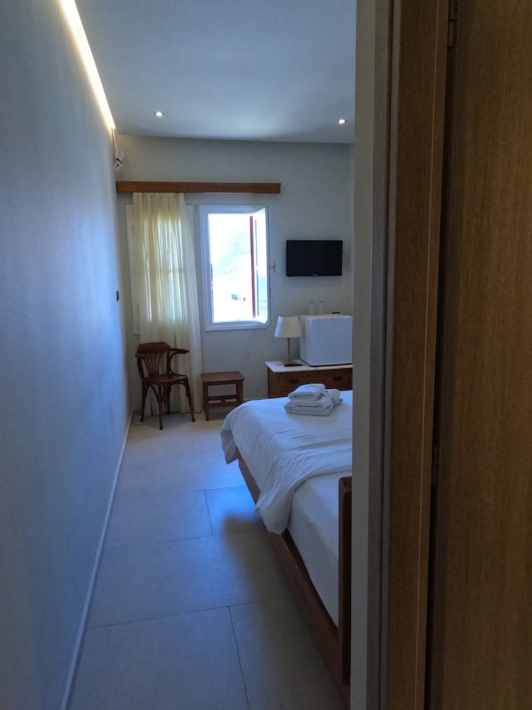 Economy Room - Photo 3