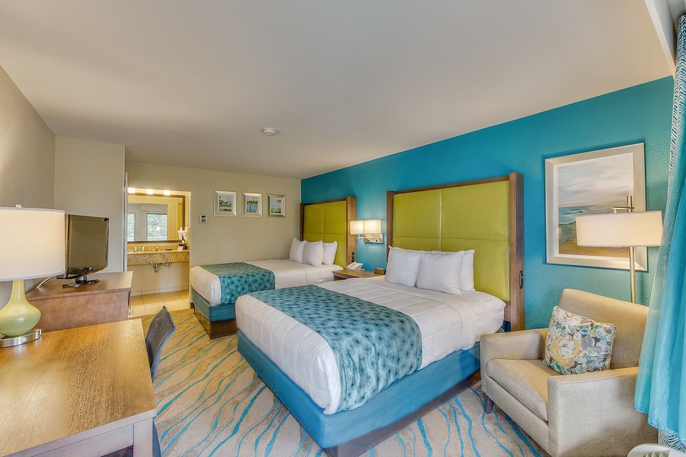 Standard Room, 2 Queen Beds, Non Smoking - Photo 3