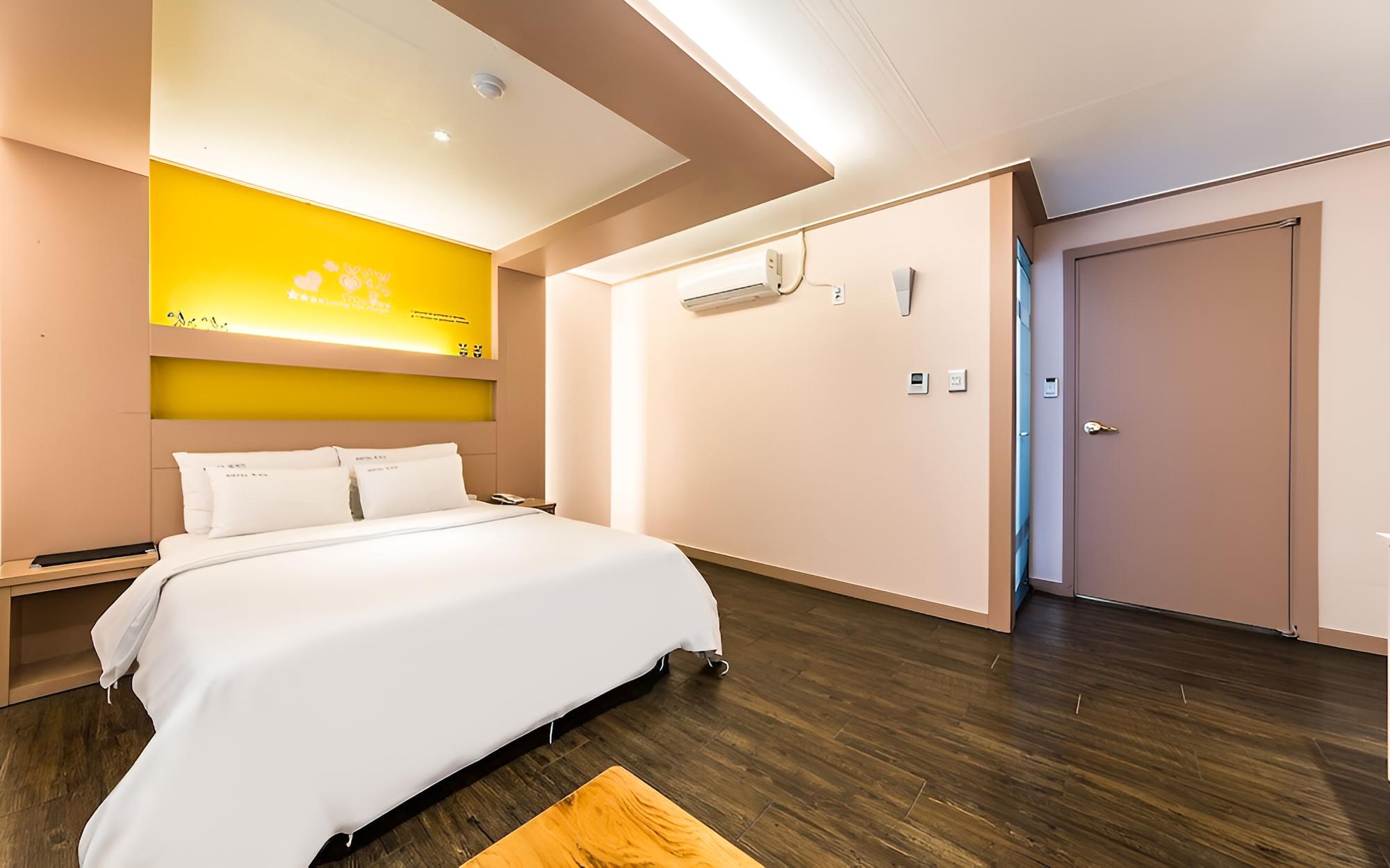 Room (Deluxe B) photo 1