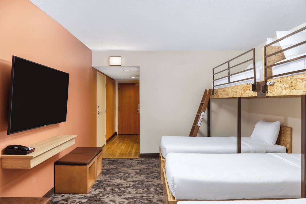 Standard Room, 5 bunk beds