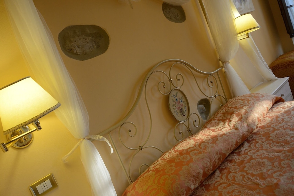 Classic Double Room photo 2