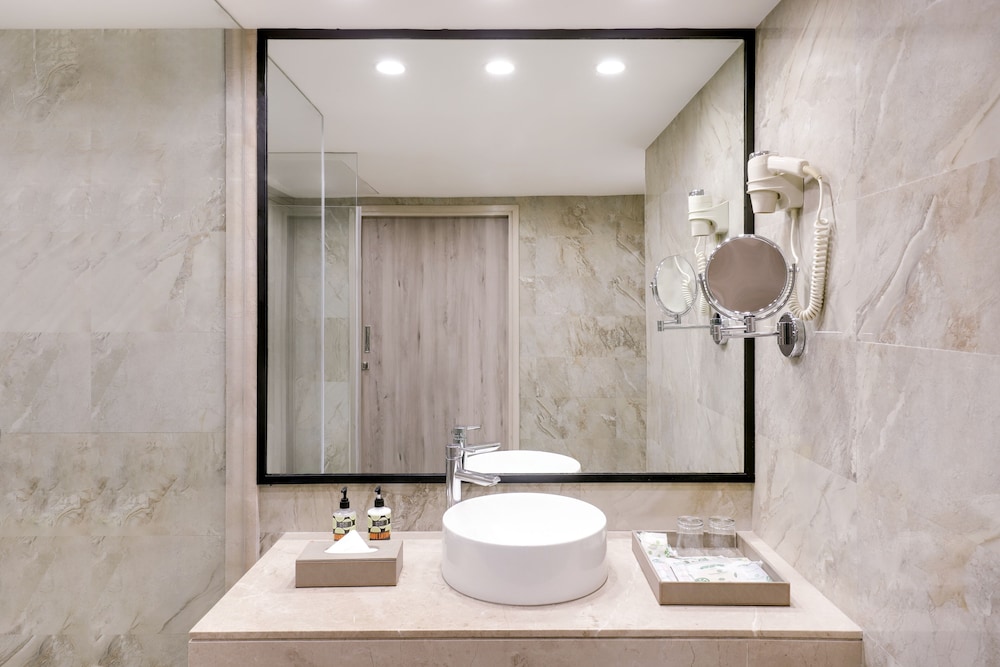 Executive Suite photo 2