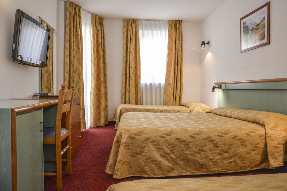 Comfort Quadruple Room