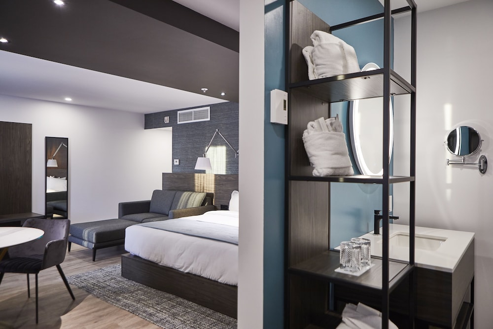 Elite Suite