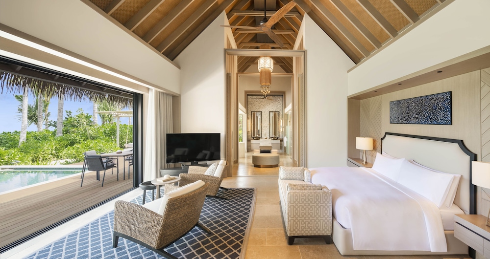Two Queen Bedded Beach Villa with Pool - Photo 3