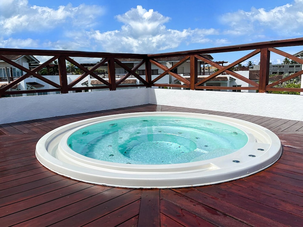 Exclusive Apartment, 3 Bedrooms, Terrace - Photo 10