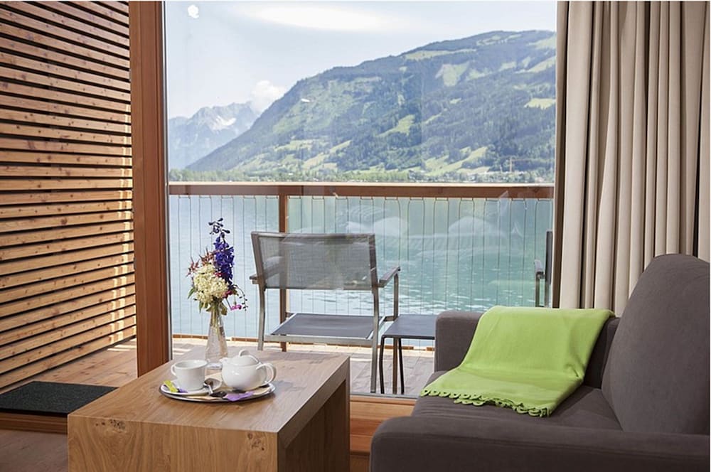 Superior Double Room, Terrace, Beachfront (Seetraum) photo 3
