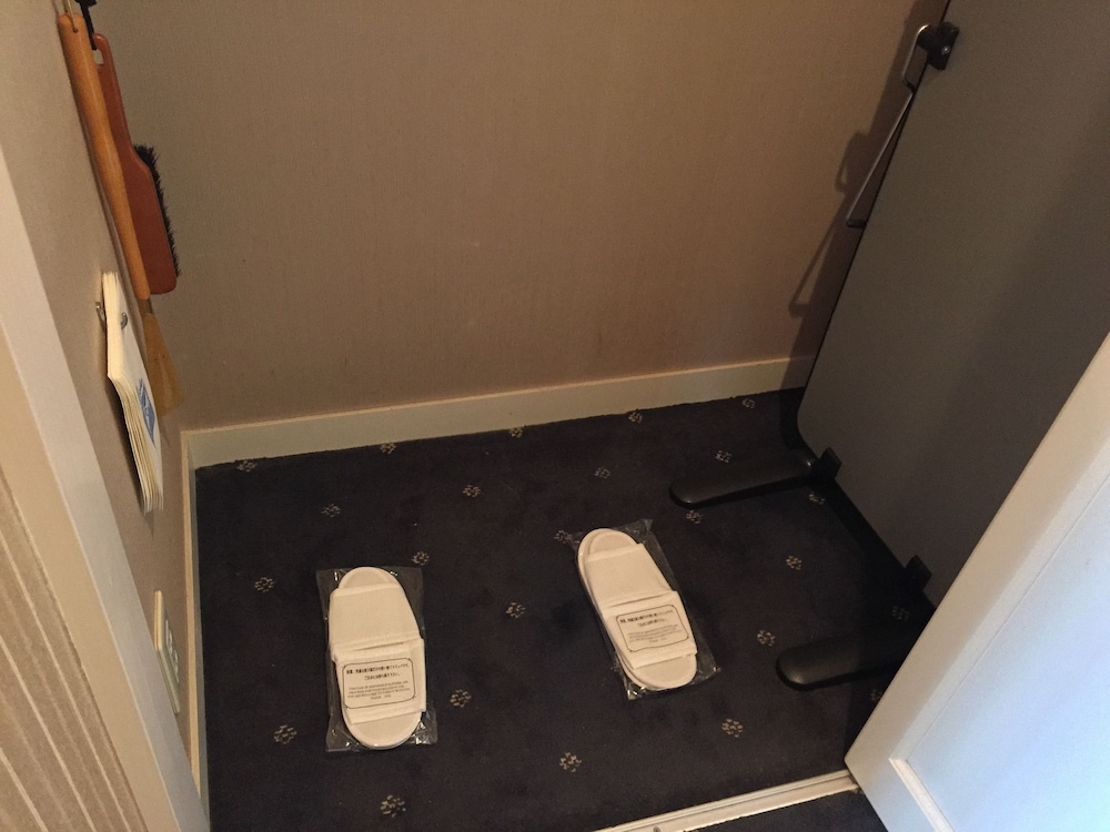 Standard Twin Room, Multiple Beds, Smoking photo 2