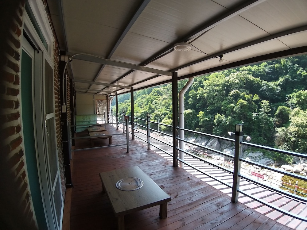 Double Room - Photo 6