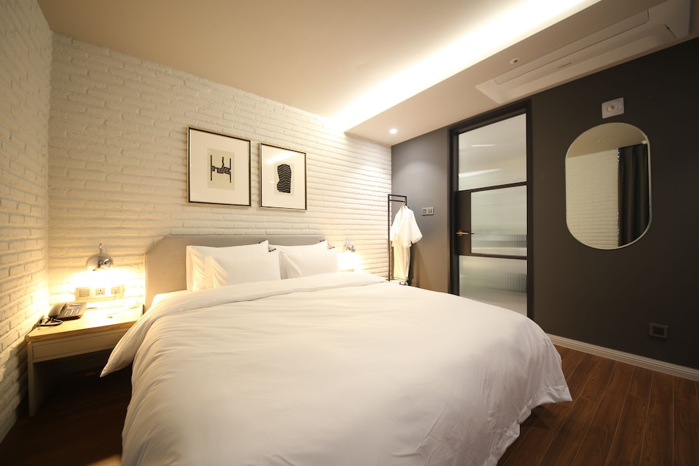 Deluxe Double Room - Photo 6